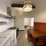 Appartamento A 6 Minuti Da Acquario E Stazione