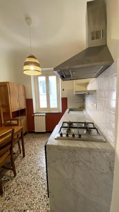 Apartment A 6 Minuti Da Acquario E Stazione Genoa